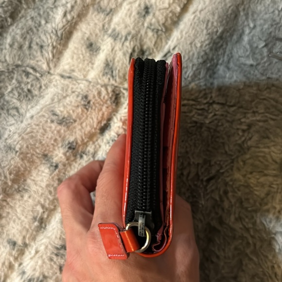 Super Dope Prada Men’s or Women’s Bi-Fold wallet with coin pouch! Orange/ Red - Picture 9 of 9